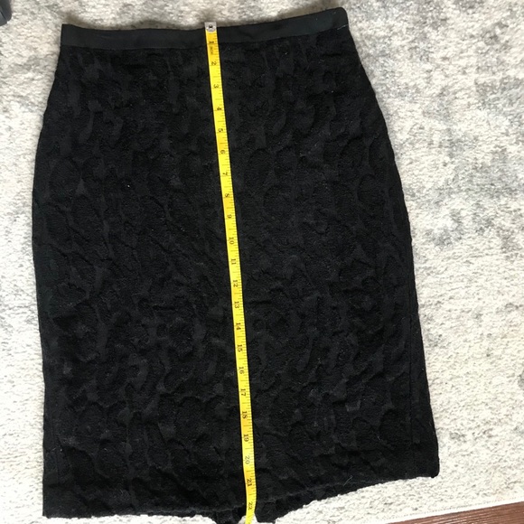 Ann Taylor Black Animal Print/Leopard Print Pencil Skirt Size 0 - Picture 5 of 6